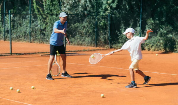 como elegir raqueta de tenis para niños y niñas junior